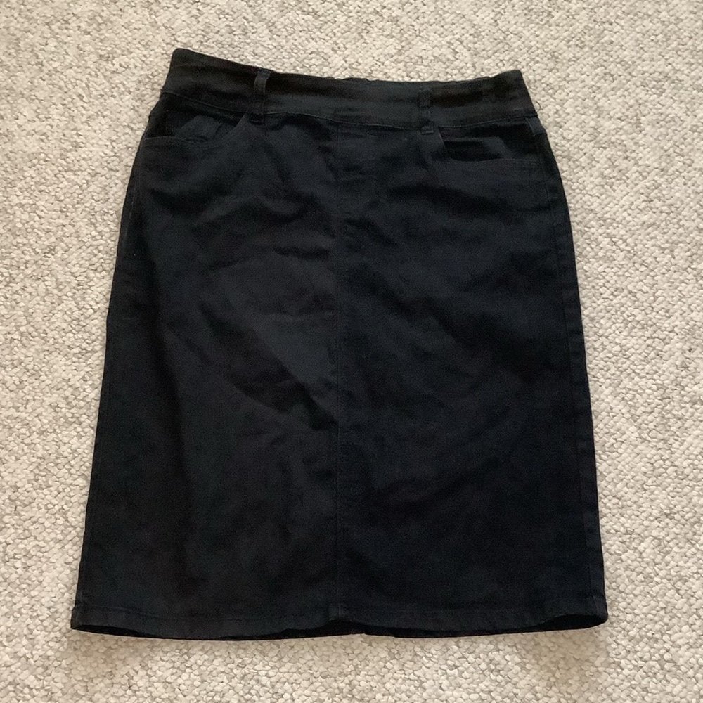 EUC Esteez Black Denim Skirt Pull On Stretch 8